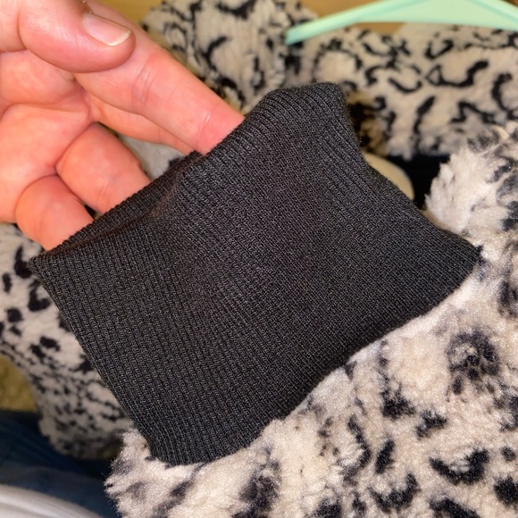 Jacket - Picture 4 of 5